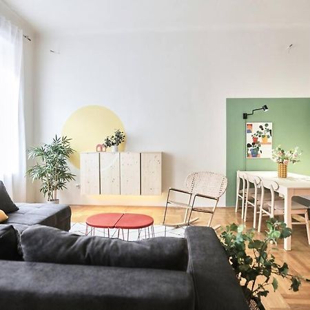 Unwind In Style W Sauna Dsgn 2Br Home Budapest Exterior foto