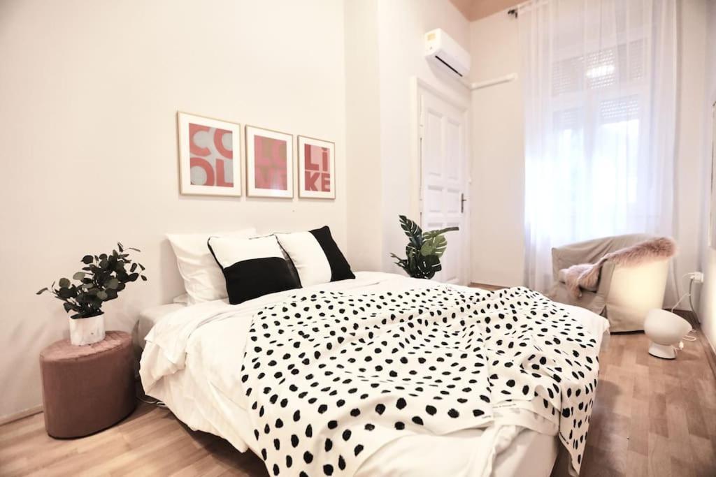 Unwind In Style W Sauna Dsgn 2Br Home Budapest Exterior foto